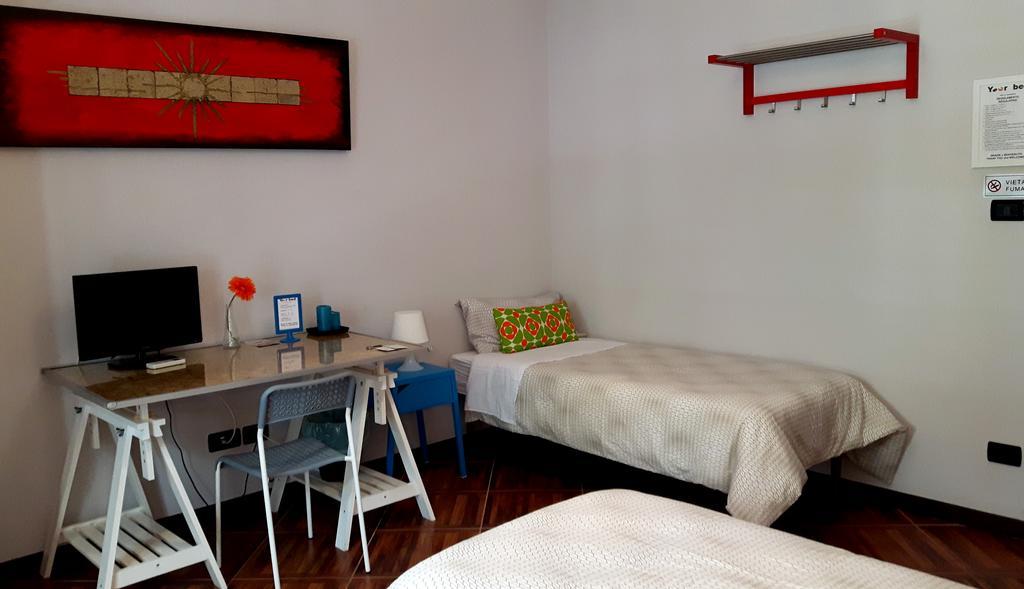 Your Bed Napoli エクステリア 写真